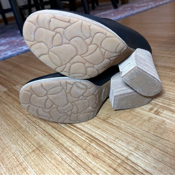 Kork-Ease Challis Mule Black Wedge - Picture 9 of 12